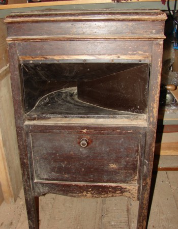 His Master´s Voice 145 pred renováciou /1930/