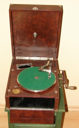 Avuston cca 1930, porenovácii